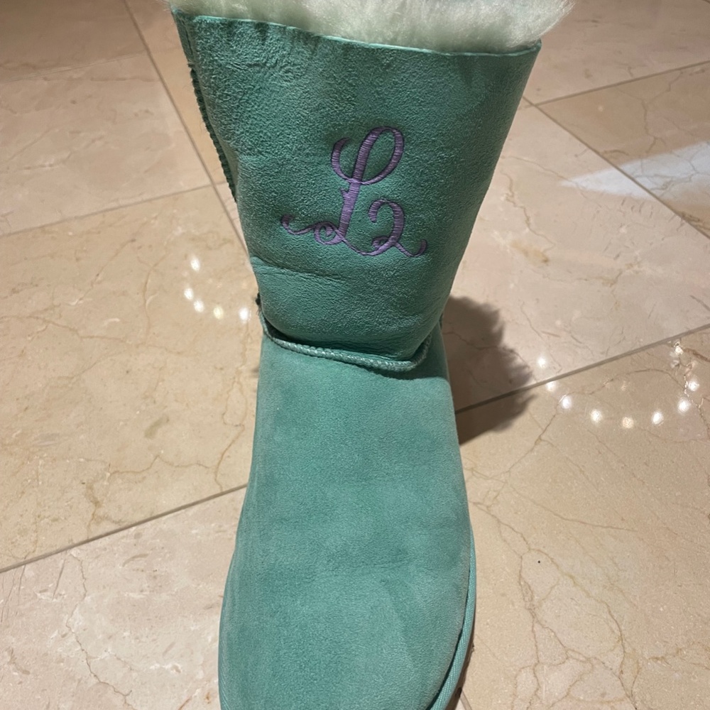 UGG Bailey Bow-Back Short Boot in Aqua - Picture 2 of 8